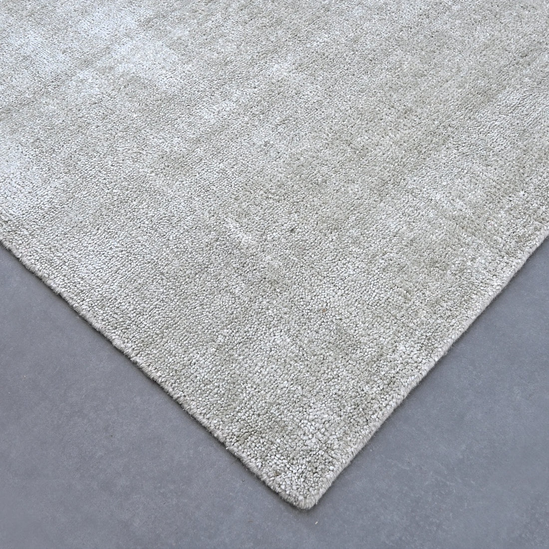 Bloom Bamboo Wool Rug - Willow