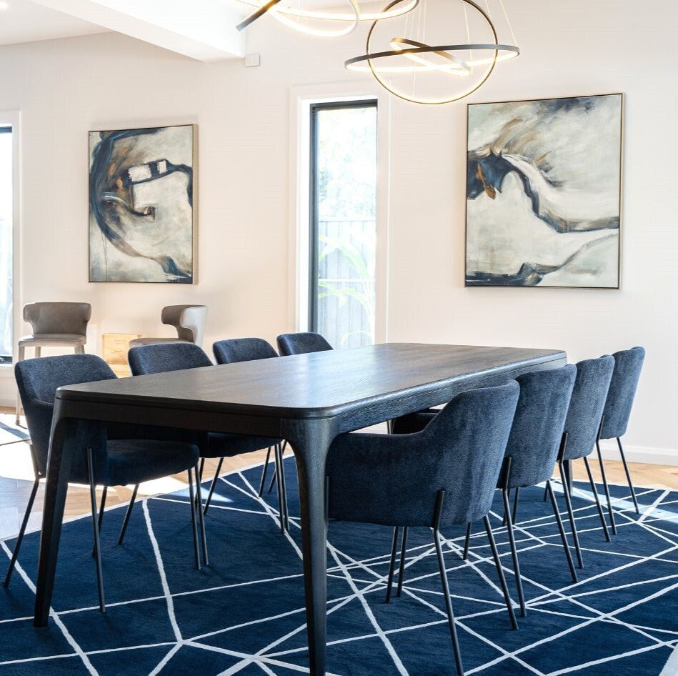 New York Dining Table