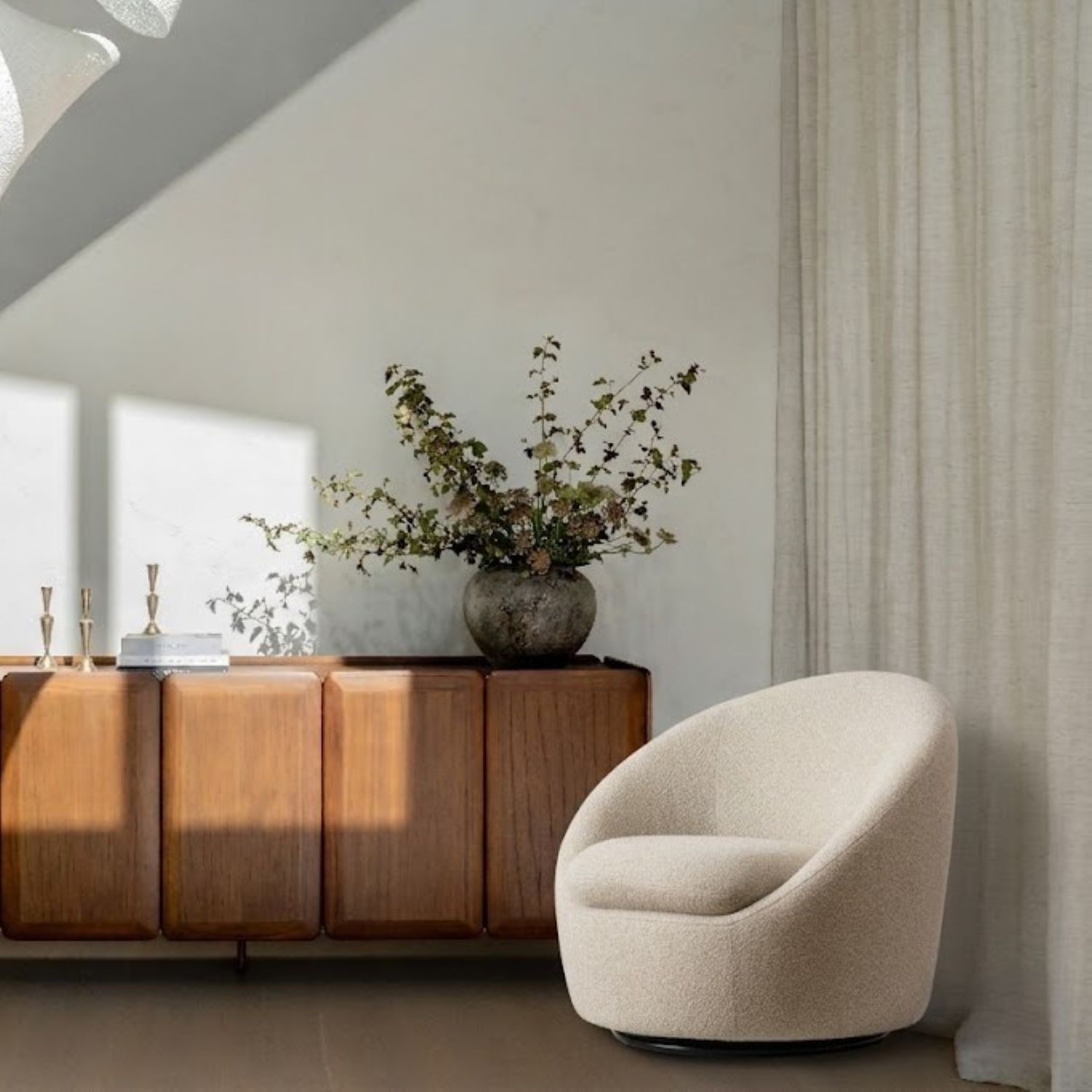 Cleo Swivel Chair